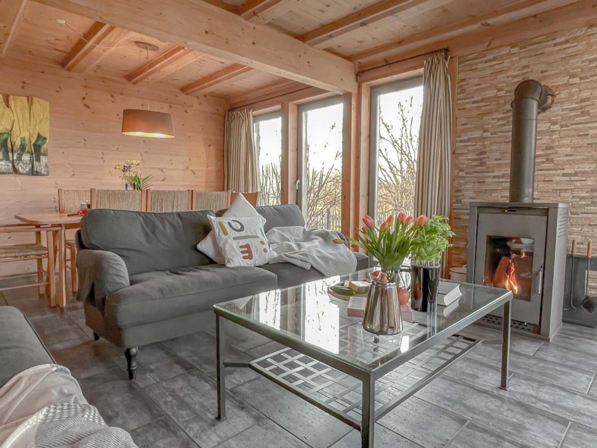 Traumhaff Kuestenchalets - Einzigartige Chalets An Der Ostsee. Ganz Aus Laerchenholz Mit Kamin Und Sauna Vogelsang-Warsin Eksteriør bilde