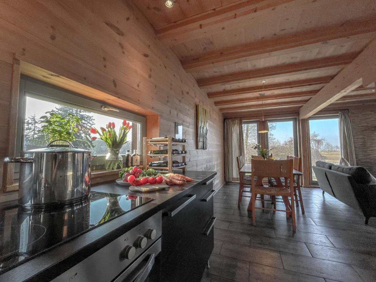 Traumhaff Kuestenchalets - Einzigartige Chalets An Der Ostsee. Ganz Aus Laerchenholz Mit Kamin Und Sauna Vogelsang-Warsin Eksteriør bilde