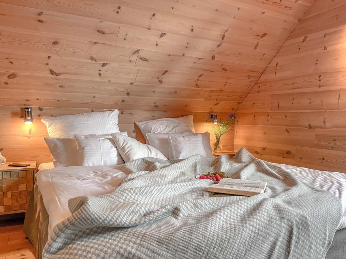 Traumhaff Kuestenchalets - Einzigartige Chalets An Der Ostsee. Ganz Aus Laerchenholz Mit Kamin Und Sauna Vogelsang-Warsin Eksteriør bilde