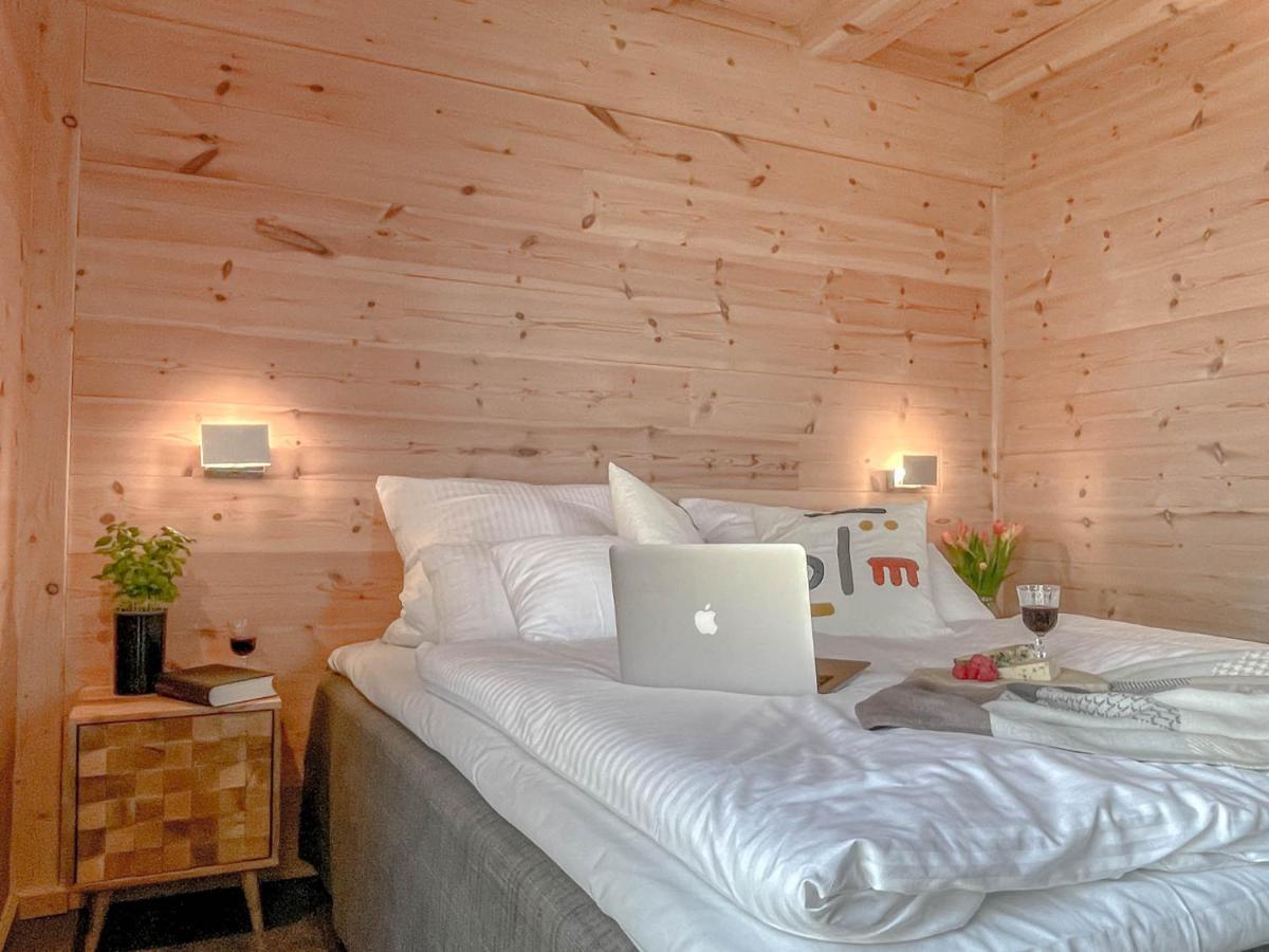 Traumhaff Kuestenchalets - Einzigartige Chalets An Der Ostsee. Ganz Aus Laerchenholz Mit Kamin Und Sauna Vogelsang-Warsin Eksteriør bilde
